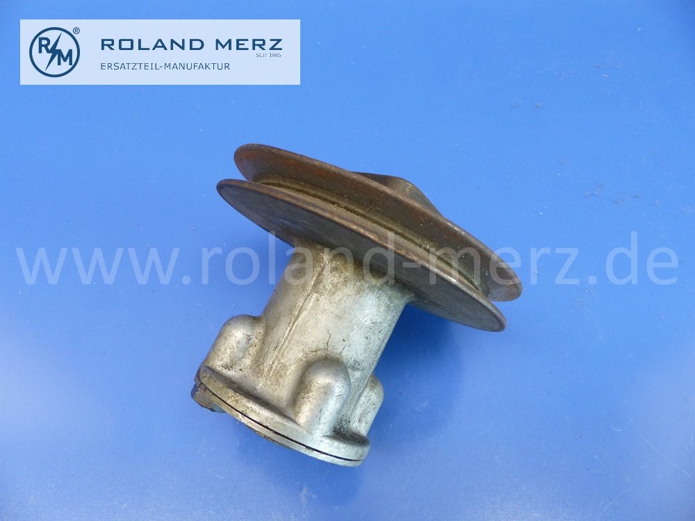 1812000228 Lagerbock Riemenscheibe für Lüfterantrieb, Mercedes Motorn M136, OM632, OM636, W120, Original Mercedes Neuteil, NOS