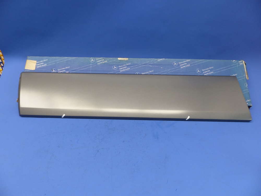2016905540 Verkleidung, Fahrertür, links, Mitte, Farbe 7700, altograu, mit Befestigungsclips, Mercedes W201, original Mercedes Neuteil, NOS 