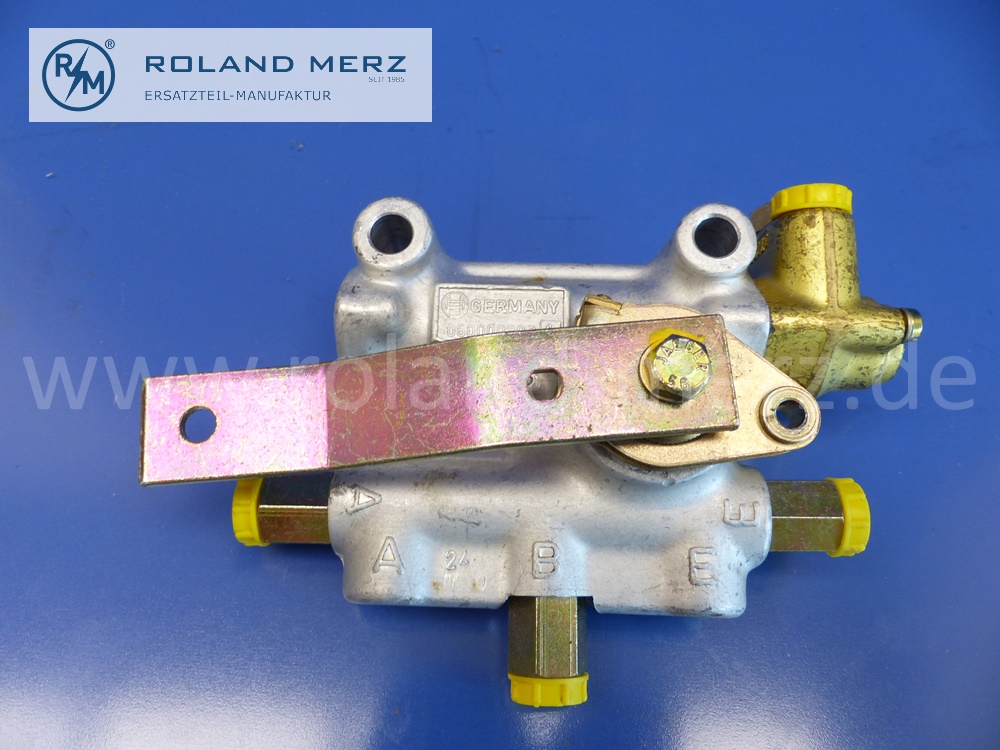 0003272025 Ventil, Ventileinheit Niveauregulierung, Luftfederung, Vorderachse rechts, Bosch 0500003004, späte Version, Mercedes W100, W109, W112, Original Mercedes Neuteil, NOS